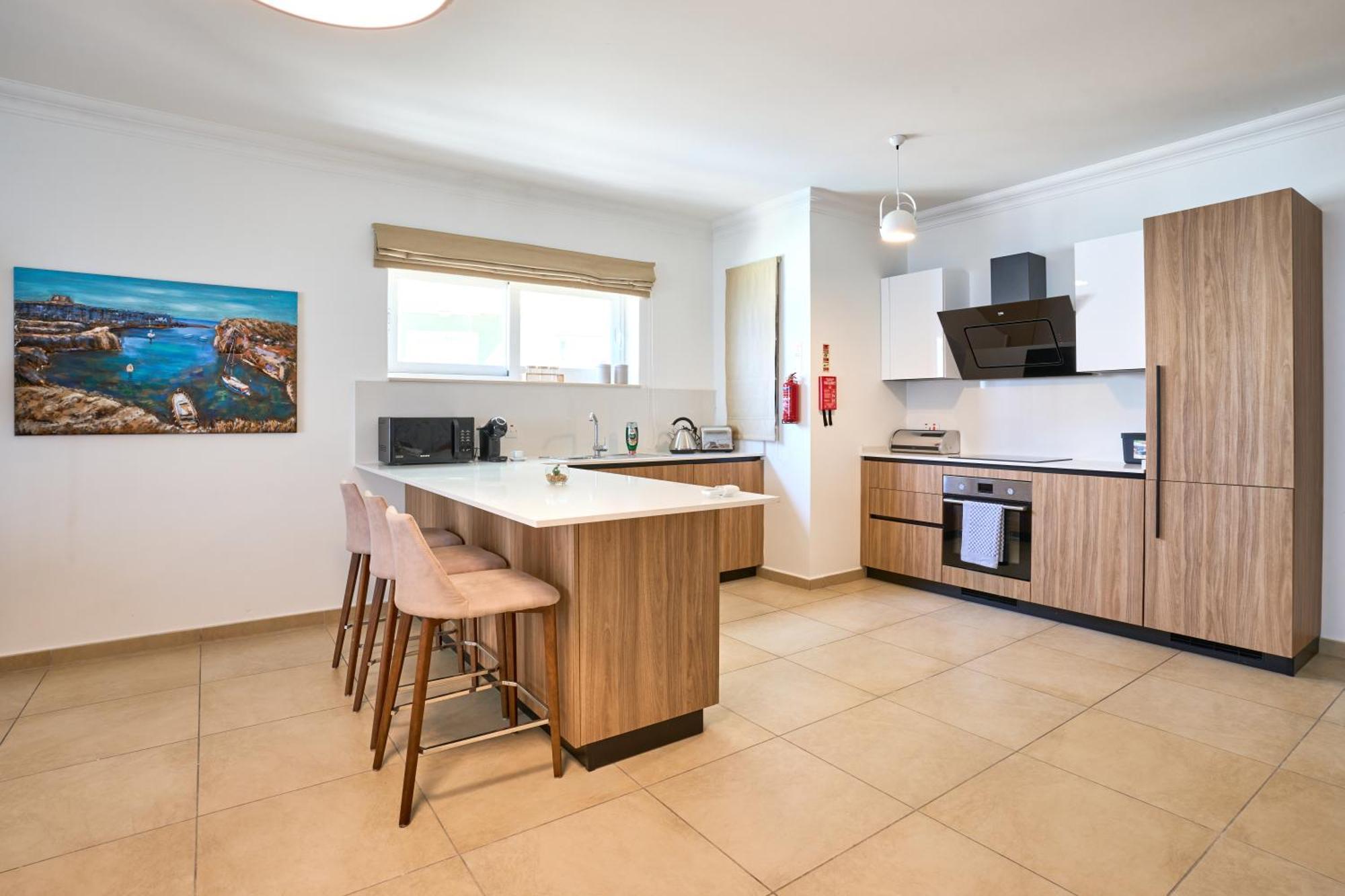 Stunning 3-Bedroom Seaview Retreat In Fort Cambridge Sliema Luaran gambar